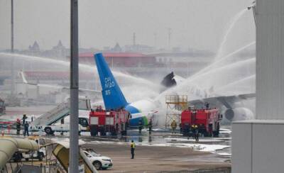 В аэропорту Ханчжоу сгорел самолет Ту-204 российской авиакомпании "Авиастар-Ту"