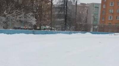 Пензячка показала заваленный снегом каток на Жемчужной - penzainform.ru - Пенза