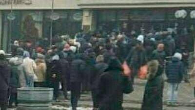 Участники беспорядков воруют бензин на заправках в Алма-Ате