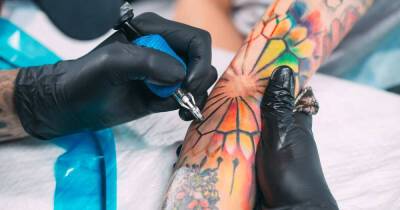В Евросоюзе запретили яркие краски для татуировок из-за вреда здоровью
