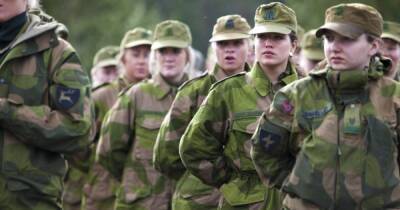 Норвежская армия отнимает у "дембелей" трусы, носки и бюстгальтеры