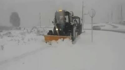 Намело целые горы снега: ГСЧС объявила третий уровень опасности из-за снегопадов, каким областям быть начеку