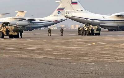 Российские военные затеяли тренировки в аэропорту Алматы