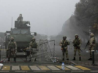 Алматы полностью окружили блокпостами с десятками военных