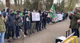 Чеченские эмигранты на митинге в Страсбурге осудили незаконные задержания в Чечне