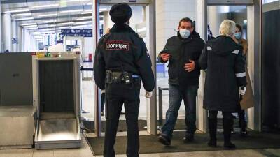 В Мурманске проверят соблюдение прав пассажиров из-за очереди на вокзале