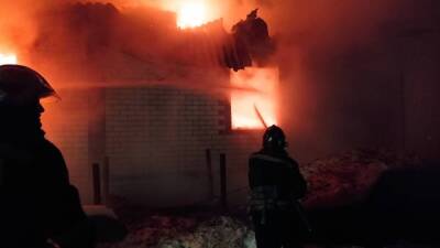 Минимум один человек погиб при пожаре в жилом доме под Костромой