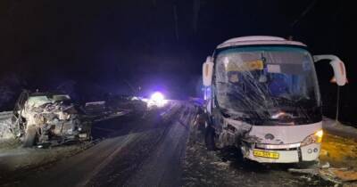 Автобус с 25 детьми попал в ДТП под Екатеринбургом, пострадали трое