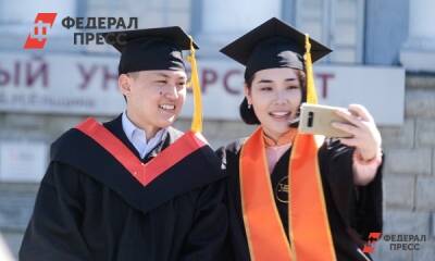 Кто из студентов получит по 10 000 рублей в 2022 году