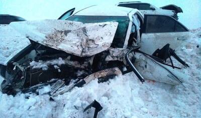 Четыре человека разбились на трассе Тюмень - Ханты-Мансийск