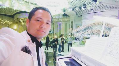 Казахские власти выдали за погромщика кыргызстанского музыканта Викрама Рузахунова