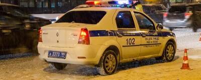 В Новосибирске водитель скрылся с места ДТП, в котором девушка получила травму головы