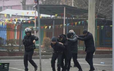 В Нур-Султане полицейские начали проводить поквартирные обходы