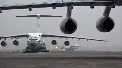 Первые три самолета с гражданами России вылетели в РФ из Алма-Аты