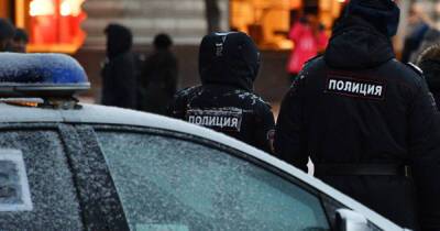 Автомобиль с менеджером ювелирной фирмы обстреляли в Москве