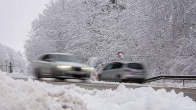Хаос на дорогах: шторм Дорин принес в Германию бури и снегопады
