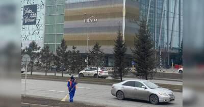 Безмятежность и погром. Мародеры обошли стороной элитные ТЦ и ЖК в Алматы — фото