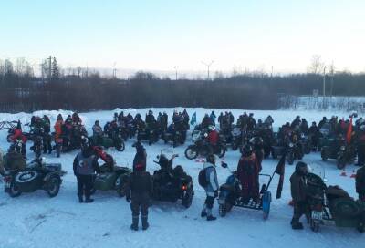 В Тверской области поставили рекорд по одновременному зимнему старту советских мотоциклов