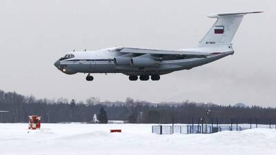 Четвертый и пятый самолеты Минобороны доставили из Казахстана 200 россиян