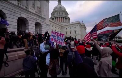 6 января в США отмечали годовщину штурма Капитолия: как главные любители уличной демократии преследуют участников «мирных протестов»