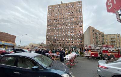 AP: в результате пожара в жилом доме в Нью-Йорке погибли 19 человек