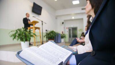 100 Свидетелей Иеговы сейчас лишены свободы в России
