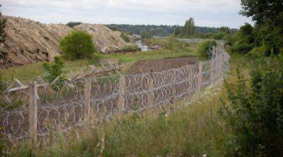 В Беларуси жалуются, что Украина заменяла дороги и взорвала мосты на границе