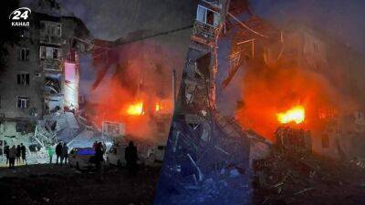 В Запорожье россияне снова разрушили многоквартирный дом: первые фото и видео