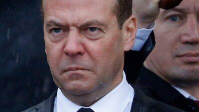 Обиделся за Крымский мост: Медведев выдал очередную порцию маразма и угроз "прямым уничтожением"