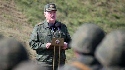 Лукашенко встречается с силовиками и военными