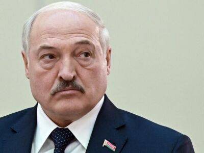 Лукашенко собрал срочное совещание с военными и силовиками