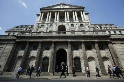 Банк Англии объявил о шагах для помощи пенсионным фондам