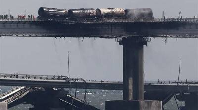 Взрыв на Крымском мосту: появилось видео повреждений железной дороги