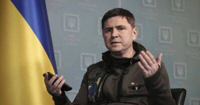 Новый этап войны: Подоляк рассказал, зачем РФ устроила массированный обстрел Украины