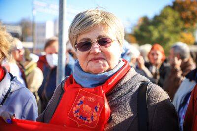 Участница пикета против политики польских властей: «Польскому правительству стоило бы вспомнить, кто спас их народ в годы Второй мировой войны»