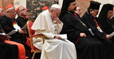 "Я ношу в себе их боль": папа Франциск решительно осудил бомбардировки Украины