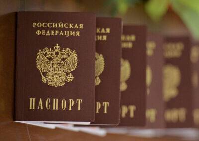 Мешканців Луганщини до 1 січня змушують отримати паспорт РФ, - Гайдай