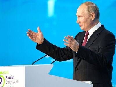Путин вновь призвал Европу "просто открыть кран" на газопроводе "Северный поток – 2". В Германии ответили: "Хорошая попытка"