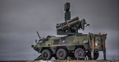 Франция даст ПВО: Украине помогут защититься от дронов и ракет, — Макрон
