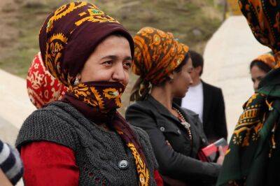 СМИ Туркменистана продолжают насаждать народные традиции и правила поведения для женщин
