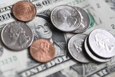 Курс доллара снижается к основным мировым валютам перед публикацией данных по инфляции в США