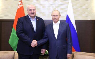 Лукашенко объявил о создании совместной с Россией группировки войск
