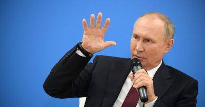 Шаманы врать не будут. Кого слушает Путин и почему он все время ошибается