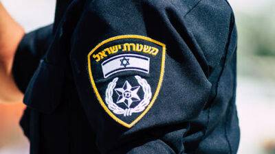 Сотрудница израильской полиции сливала секретные сведения преступнику и уволена со службы