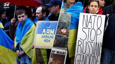 Остановите российский геноцид: украинцы провели акцию протеста у штаб-квартиры НАТО