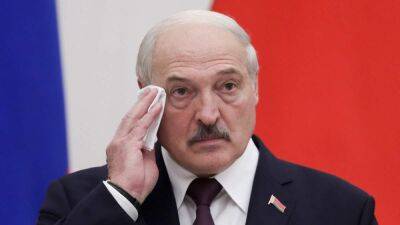 Лукашенко проводит скрытую мобилизацию и вроде бы ввел "режим контртеррористической операции"