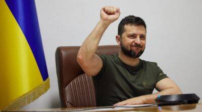 «Я знаю, что очень тяжело, но за вами вся Украина»: Зеленский поздравил защитников и защитниц