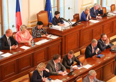 Парламент Чехии одобрил закон, позволяющий накладывать санкции на иностранцев