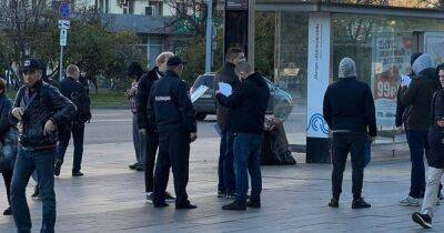 Вторая волна: военком Москвы отрицает раздачу повесток у метро, но даже росСМИ ему не верят