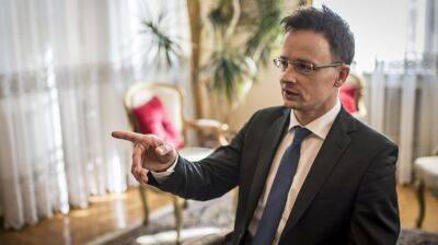 Сийярто вызвал украинского посла из-за снятия венгерского турула на замке в Мукачево